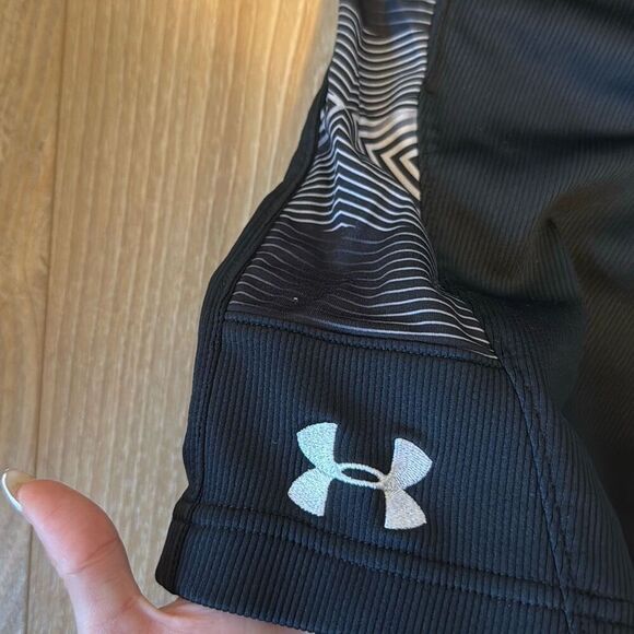 Under armour boys black and gray athletic shorts size medium youth - Picture 4 of 10